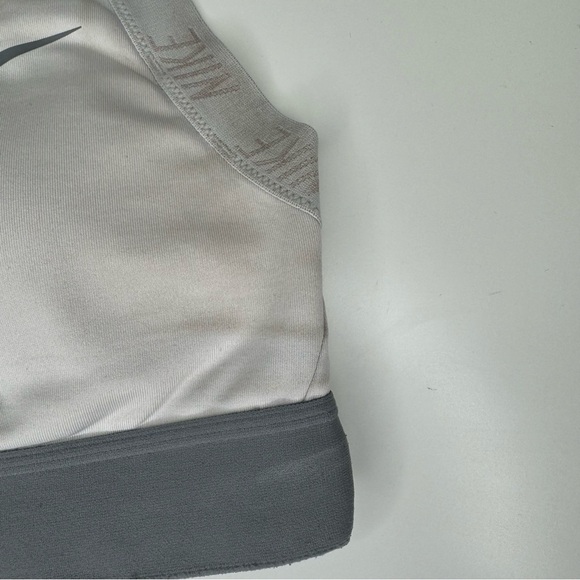 Nike sports bra - Picture 5 of 5